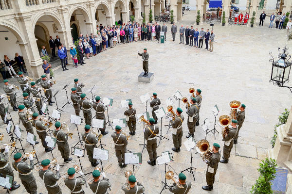 Frühlingsständchen der Militärmusik Steiermark vor Beginn der Landtagssitzung im Landhaushof. ©      