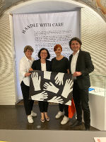 Eröffneten gemeinsam die neue Ausstellung: Direktorin Katharina Kocher-Lichem, LAbg. Sandra Holasek, Kuratorin Christiane Kada und A9-Leiter Patrick Schnabl (v.l.) © Foto: Landesbibliothek; bei Quellenangabe honorarfrei
