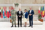 v.l.n.r.: EUFOR-Kommandant GenMaj Anton Wessely, EU-Botschafter Johann Sattler, Landtagspräsidentin Manuela Khom, Landesrat Christopher Drexler in Sarajevo