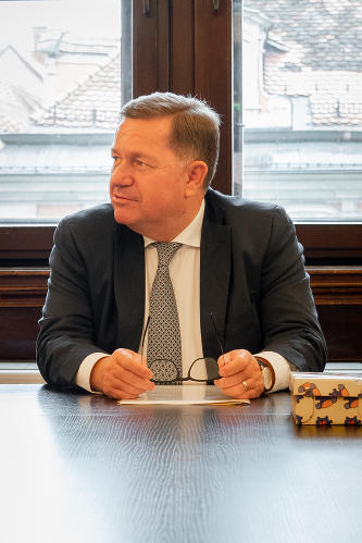 Landesrat Werner Amon sieht Handlungsbedarf in Sachen Elementarpädagogik. © LandSteiermark/Binder, bei Quellenangabe honorarfrei