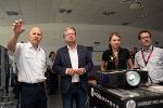 Besuch bei den Einsatzstäben: Bezirkspolizeikommandant Günther Perger, LH Christopher Drexler, BH Nina Pölzl und BH-Stv. Peter Plöbst (v.l.) am Fliegerhorst Hinterstoisser. © Land Steiermark; Verwendung bei Quellenangabe honorarfrei