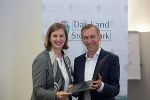 Wirtschaftslandesrätin Barbara Eibinger-Miedl und AK-Präsident Josef Pesserl unterstützen KMU mit der neuen Förderaktion „Top!Job“. © AK Steiermark/Temel Wirtschaftslandesrätin Barbara Eibinger-Miedl und AK-Präsident Josef Pesserl unterstützen KMU mit der neuen Förderaktion „Top!Job“.