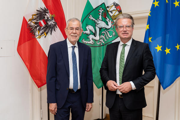 LH Christopher Drexler (r.) mit Bundespräsident Alexander Van der Bellen. © Land Steiermark
