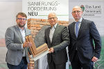 Klubobmann Hannes Schwarz, Wohnbaulandesrat Hans Seitinger und Fachabteilungsleiter Michael Sebanz (v.l.) stellten die neuen Fördermodelle für Wohnhaussanierungen vor.