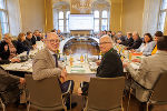 Fachabteilungsleiter Michael Sebanz und Landesrat Hans Seitinger (r.) führten durch die Sitzung.