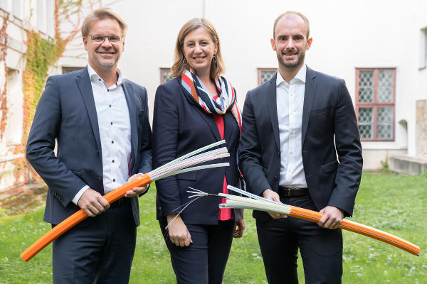Herbert Jöbstl (Geschäftsführer sbidi), Landesrätin Barbara Eibinger-Miedl und Staatssekretär Florian Tursky (v.l.). © Land Steiermark/Robert Binder; Verwendung bei Quellenangabe honorarfrei