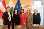 LH-Stv. Franz Schellhorn (Salzburg), LR Birgit Gersdorfer (Oberösterreich), LR Doris Kampus (Steiermark), LR Ulrike Königsberger-Ludwig (Niederösterreich) und LR Katharina Wiesflecker (Vorarlberg) (v.l.) bei der Konferenz der Kinder- und JugendhilfereferentInnen in Graz. © Land Steiermark/Robert Binder; Verwendung bei Quellenangabe honorarfrei LH-Stv. Franz Schellhorn (Salzburg), LR Birgit Gersdorfer (Oberösterreich), LR Doris Kampus (Steiermark), LR Ulrike Königsberger-Ludwig (Niederösterreich) und LR Katharina Wiesflecker (Vorarlberg) (v.l.) bei der Konferenz der Kinder- und JugendhilfereferentInnen in Graz.