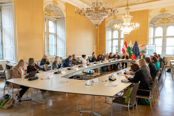 Die Konferenz der Kinder- und JugendhilfereferentInnen fand im Rittersaal des Landhauses in Graz statt. © Land Steiermark/Robert Binder; Verwendung bei Quellenangabe honorarfrei