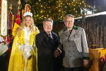 Die Vorweihnachtszeit in der Bundeshauptstadt hat offiziell begonnen: Bgm. Michael Ludwig und LH Christopher Drexler bei der Illuminierung des Weihnachtsbaums auf dem Wiener Rathausplatz.