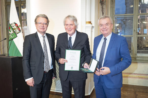 LH Christopher Drexler, Dietmar Pilz, LH-Stv. Anton Lang (v.l.). © Fischer/ Land Steiermark