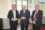 LH Christopher Drexler, LH a.D. Hermann Schützenhöfer und LH-Stv. Anton Lang in der Aula der Alten Universität. © Land Steiermark/Foto Fischer; bei Quellenangabe honorarfrei LH Christopher Drexler, LH a.D. Hermann Schützenhöfer und LH-Stv. Anton Lang in der Aula der Alten Universität.