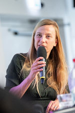 Landesrätin Juliane Bogner-Strauß beim „Equal Care Day“.