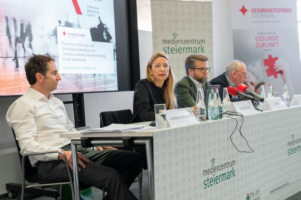 Im Medienzentrum wurde die neue Studie zur Suchgefährdung bei der Internetnutzung in der Steiermark präsentiert. © Foto: Land Steiermark/Binder; bei Quellanangabe honorarfrei