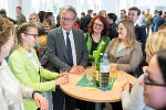 LH Christopher Drexler und LAD Brigitte Scherz-Schaar im Gespräch mit Bediensteten der BH Graz-Umgebung.