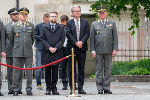 Generalmajor Martin Dorfer, Klubobmann Hannes Schwarz, LH Christopher Drexler und Militärkommandant Heinz Zöllner (v.l.) im Grazer Burghof.