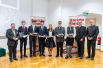 Gewinnerinnen und Gewinner der Wartinger-Medaille vom Bischöflichen Gymnasium Augustinum. © Land Steiermark/Robert Binder; Verwendung bei Quellenangabe honorarfrei Gewinnerinnen und Gewinner der Wartinger-Medaille vom Bischöflichen Gymnasium Augustinum.