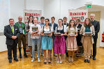 Gewinnerinnen und Gewinner der Wartinger-Medaille von der Privatmittelschule Schulschwestern Graz. © Land Steiermark/Robert Binder; Verwendung bei Quellenangabe honorarfrei Gewinnerinnen und Gewinner der Wartinger-Medaille von der Privatmittelschule Schulschwestern Graz.