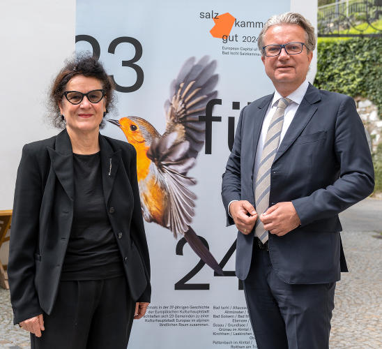 LH Christopher Drexler mit der künstlerischen Leiterin Elisabeth Schweeger © Land Steiermark/ Binder