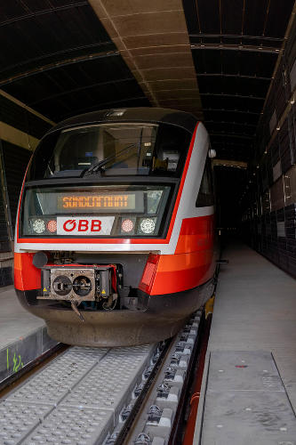 Der erste Personenzug durchfährt den Koralmtunnel – Einfahrt in den Tunnel von Kärnten Richtung Steiermark. © Land Steiermark; bei Quellenangabe honorarfrei