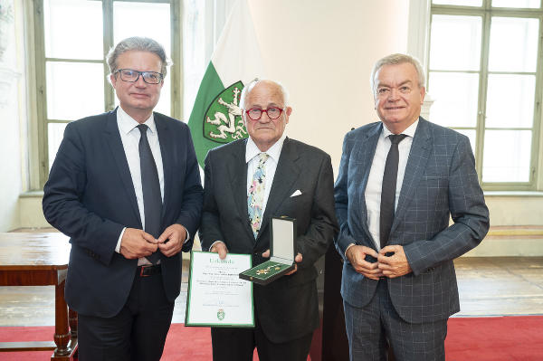 LH Christopher Drexler (li.), Maximilian Droschl, LH-Stv. Anton Lang © Land Steiermark/ Fischer