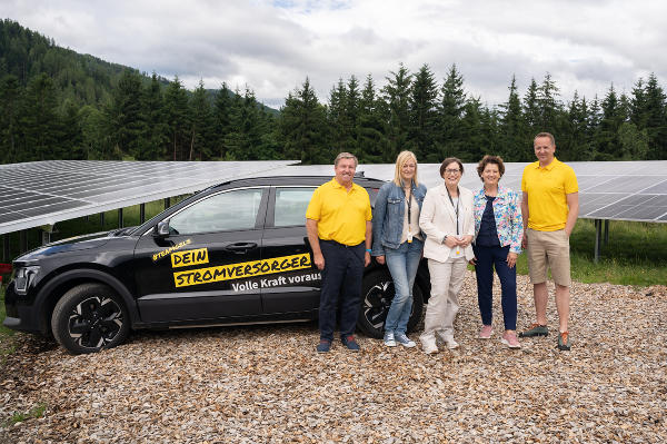 Landesrätin Ursula Lackner beim Besuch der Stadtwerke Judenburg - einem der über 100 Energieschauplätze   © Land Steiermark/Purgstaller; bei Quellenangabe honorarfrei