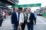 Bundeskanzler Karl Nehammer, Landesrätin Barbara Eibinger-Miedl und Landeshauptmann Christopher Drexler auf der Rennstrecke am Red Bull Ring © Land Steiermark; Verwendung bei Quellenangabe honorarfrei Bundeskanzler Karl Nehammer, Landesrätin Barbara Eibinger-Miedl und Landeshauptmann Christopher Drexler auf der Rennstrecke am Red Bull Ring