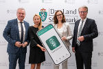 Start für die Landes-App: LH Christopher Drexler, Abteilungsleiterin Elisabeth Freiberger (Abteilung 1), LR Juliane Bogner-Strauß und LH-Stv. Anton Lang (v.r.).