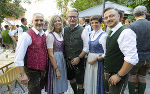 Giuseppe Perna, Astrid Perna-Benzinger, Alexandra Lientscher, Markus Lientscher – das Aufsteirern-Organisationsteam mit LH Christopher Drexler © Land Steiermark/Kanizaj; Verwendung bei Quellenangabe honorarfrei Giuseppe Perna, Astrid Perna-Benzinger, Alexandra Lientscher, Markus Lientscher – das Aufsteirern-Organisationsteam mit LH Christopher Drexler