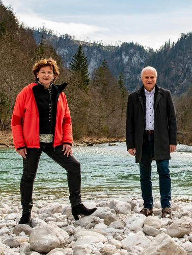 Umweltlandesrätin Ursula Lackner und Nachhaltigkeitslandesrat Hans Seitinger: „Die Ernennung des steirischen Wildnisgebietes zum Weltnaturerbe ist ein Meilenstein für den steirischen Naturschutz.“ © Land Steiermark/Christian Scheucher; Verwendung bei Quellenangabe honorarfrei