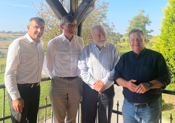 Treffen in Međimurje: Stjepan Mesić (3.v.l.), Kroatiens Staatspräsident von 2000 bis 2010, traf bei der Weinlese mit LR Werner Amon (r.) zusammen. © Land Steiermark; Verwendung bei Quellenangabe honorarfrei
