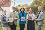 Eva Heizmann und GF Simon Koiner-Graupp (Volkskultur Steiermark GmbH), LAbg. KO Barbara Riener, Zita Maitz (ARGE Volkstanz Steiermark), Thomas Brunner (Steirischer Blasmusikverband) (v.l.)