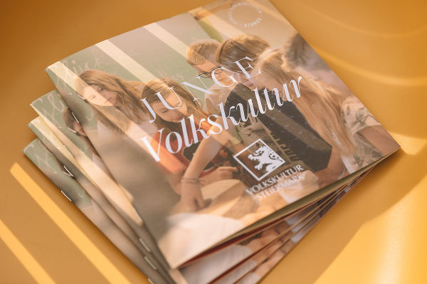 Das Journal JUNGE VOLKSKULTUR beleuchtet die Themenkreise der (Volks-)Kulturvermittlung und Nachwuchsarbeit von verschiedenen Seiten. © The Schubidu Quartet; bei Quellenangabe honorarfrei