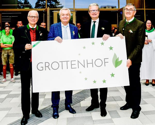 Landesrat Hans Seitinger, Landeshauptmann-Stellvertreter Anton Lang, Landeshauptmann Christopher Drexler, Direktor Erich Kerngast (v.l.) © Lebensressort/Zugschwert; bei Quellenangabe honorarfrei