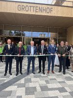 LIG-Geschäftsführer Carl Skela, Landesrat Hans Seitinger, Landeshauptmann-Stellvertreter Anton Lang, Landeshauptmann Christopher Drexler, Abteilungsleiter Franz Grießer, Direktor Erich Kerngast (v.l.) © Lebensressort; bei Quellenangabe honorarfrei LIG-Geschäftsführer Carl Skela, Landesrat Hans Seitinger, Landeshauptmann-Stellvertreter Anton Lang, Landeshauptmann Christopher Drexler, Abteilungsleiter Franz Grießer, Direktor Erich Kerngast (v.l.)