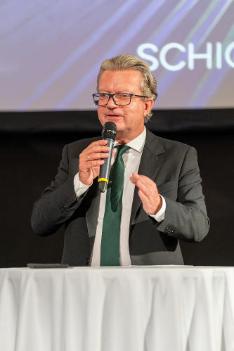 LH Christopher Drexler freute sich über 24.000 Euro Reinerlös. © Land Steiermark/Robert Binder; Verwendung bei Quellenangabe honorarfrei