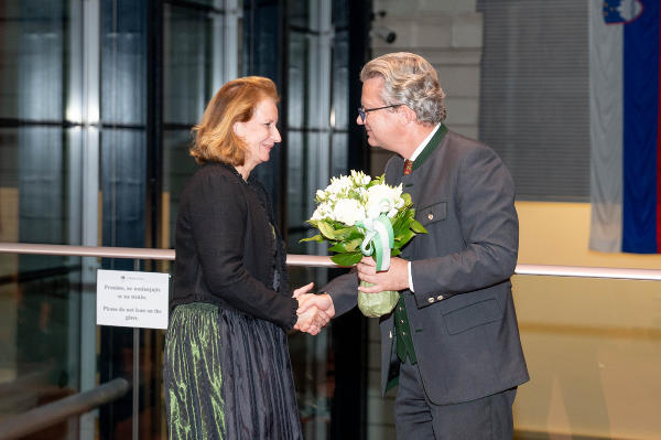 LH Drexler dankt Botschafterin Ellison-Kramer für die Zusammenarbeit © Land Steiermark; bei Quellenangabe honorarfrei