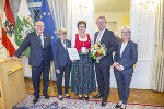 Edwin Benko, Katharina Purtscher-Penz, Hermine Moitz, Landeshauptmann Christopher Drexler und die Zweite Landtagspräsidentin Gabriele Kolar (v.l.).