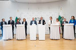 Die Steiermärkische Landesregierung bei der Pressekonferenz nach der Regierungsklausur in Stainz.