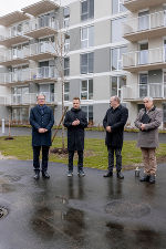 LH Christopher Drexler bei der Übergabe der Wohnungen in der Grazer Augasse.