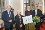 Ines Fössl (2.v.r.) erhielt einen Josef Krainer-Förderungspreis © Foto: Land Steiermark/Robert Binder; Verwendung bei Quellenangabe honorafrei Ines Fössl (2.v.r.) erhielt einen Josef Krainer-Förderungspreis