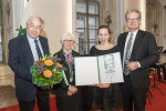Eva Reitbauer (2.v.r.) erhielt einen Josef Krainer-Förderungspreis © Foto: Land Steiermark/Robert Binder; Verwendung bei Quellenangabe honorafrei Eva Reitbauer (2.v.r.) erhielt einen Josef Krainer-Förderungspreis
