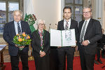 Der Mathematiker Martin Holler (2.v.r.) wurde mit einem Josef Krainer-Würdigungspreis ausgezeichnet. © Foto: Land Steiermark/Robert Binder; Verwendung bei Quellenangabe honorafrei Der Mathematiker Martin Holler (2.v.r.) wurde mit einem Josef Krainer-Würdigungspreis ausgezeichnet.