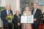 Die Medizinerin Nicole Gabriele Sommer-Jammernegg (2.v.r.) wurde mit einem Josef Krainer-Würdigungspreis ausgezeichnet.