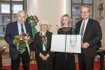 Die Maschinenbauerin Vanja Subotić (2.v.r.) wurde mit einem Josef Krainer-Würdigungspreis ausgezeichnet. © Foto: Land Steiermark/Robert Binder; Verwendung bei Quellenangabe honorafrei Die Maschinenbauerin Vanja Subotić (2.v.r.) wurde mit einem Josef Krainer-Würdigungspreis ausgezeichnet.