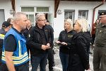 KHD-Kommandant Andreas Fuchs, LH Christopher Drexler, BH Kerstin Raith-Schweighofer und BM Klaudia Tanner in Grafendorf bei Hartberg © Land Steiermark KHD-Kommandant Andreas Fuchs, LH Christopher Drexler, BH Kerstin Raith-Schweighofer und BM Klaudia Tanner in Grafendorf bei Hartberg