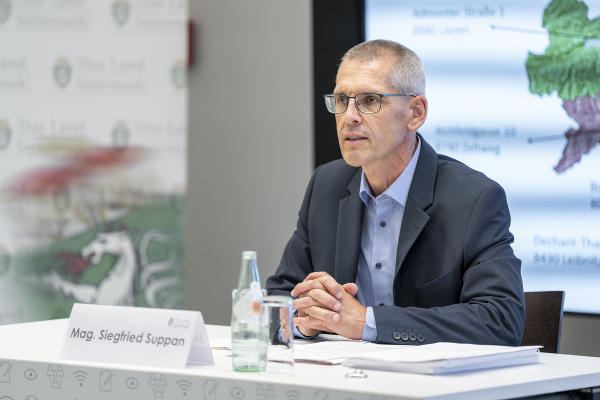 Siegfried Suppan engagiert sich bereits seit rund 20 Jahren als Anwalt für Menschen mit Behinderung. © Foto: Land Steiermark/Binder; bei Quellenangabe honorarfrei