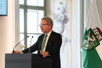 LH Drexler gratulierte in seiner Ansprache den Schülerinnen und Schülern zu ihren herausragenden Leistungen © Land Steiermark/Manuel Hanschitz; Verwendung bei Quellenangabe honorarfrei LH Drexler gratulierte in seiner Ansprache den Schülerinnen und Schülern zu ihren herausragenden Leistungen