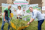 „Markt der Artenvielfalt“ in Graz: Organisator Bernhard Stejskal (Naturparke), Landesrätin Ursula Lackner und Gerhard Rupp (Leiter des Landes-Naturschutzreferates)