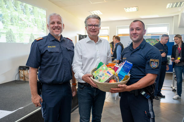 LH Christopher Drexler bedankte sich bei den Behördenvertretern und Einsatzkräften © Land Steiermark/ Binder