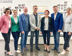 LAbg. Sandra Holasek und Landesbiblithek-Referentin Evelyn Wagner mit den Jury-Mitgliedern Wolfgang Moser, Helwig Brunner, Katharina Bergmann-Pfleger, Franz Prettenthaler  und Landesbibliothek-Direktorin Katharina Kocher-Lichem (v.l.)